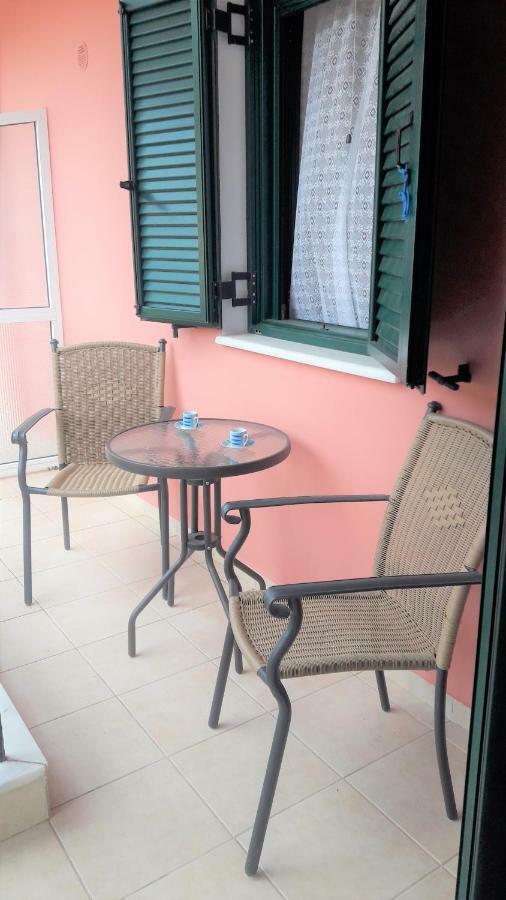 Giannos Apartments Agia Efimia Dış mekan fotoğraf